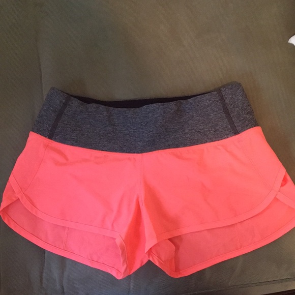 lululemon athletica Pants - Size 4 lululemon coral shorts